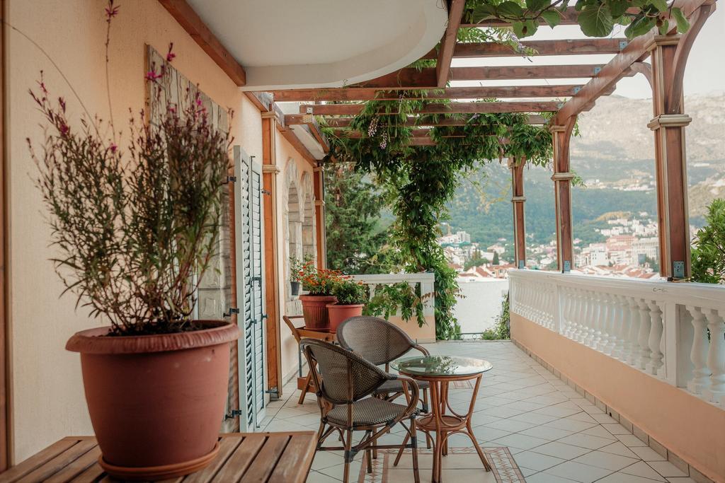 Damonte - Apartments And Rooms Budva Exterior photo